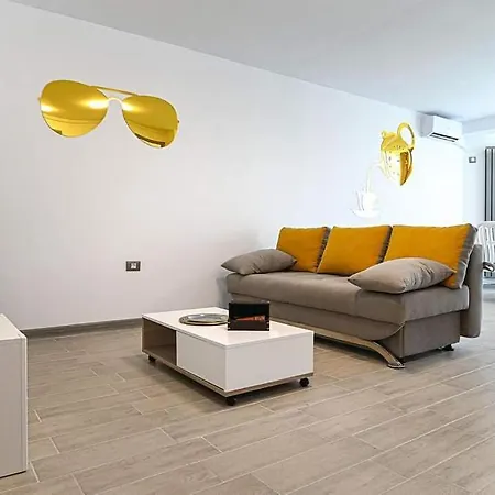 Monik Yellow Alezzi Aparthotel *