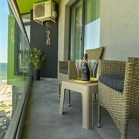 Aparthotel Monik Yellow Alezzi
