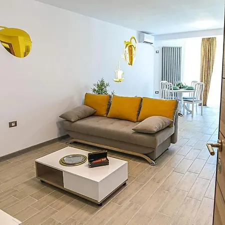 Monik Yellow Alezzi Appart hôtel Năvodari